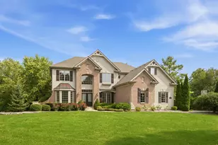 3818 Grand View Ct, Saint Charles, IL 60175 - Photo 1