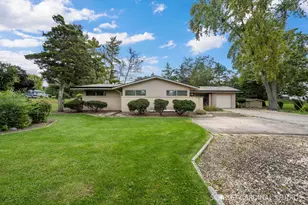 1S414 School St, Lombard, IL 60148 - Photo 1