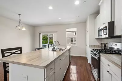 69 Nicholas Drive W, Des Plaines, IL 60016 - Photo 11