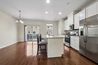 69 Nicholas Drive W, Des Plaines, IL 60016 - Photo 9