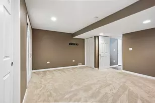 26W600 Churchill Rd, Winfield, IL 60190 - Photo 27