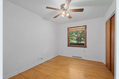 6231 Linden Lane, La Grange Highlands, IL 60525 - Photo 17