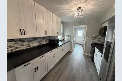 221 E Dickens Avenue, Northlake, IL 60164 - Photo 11