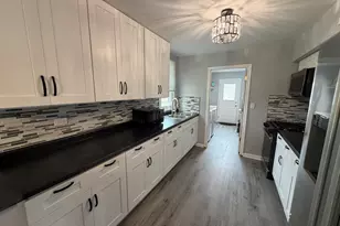 221 E Dickens Ave, Northlake, IL 60164 - Photo 11