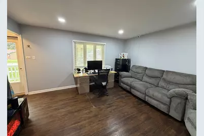 221 E Dickens Avenue, Northlake, IL 60164 - Photo 7