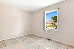 57 Afton Dr, Montgomery, IL 60538 - Photo 15