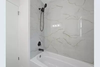 654 W 111th Street, Chicago, IL 60628 - Photo 5