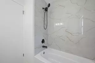 654 W 111th St, Chicago, IL 60628 - Photo 5