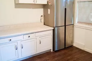 9666 S Brennan Ave, Chicago, IL 60617 - Photo 3