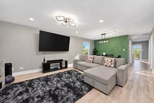 204 N Keystone Ave, Chicago, IL 60624 - Photo 3