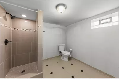 [Address not provided], Bellwood, IL 60104 - Photo 17