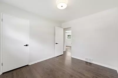 221 W Sheridan Place, Lake Bluff, IL 60044 - Photo 15