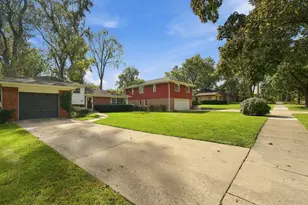 221 W Sheridan Pl, Lake Bluff, IL 60044 - Photo 41