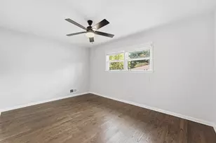 221 W Sheridan Pl, Lake Bluff, IL 60044 - Photo 21
