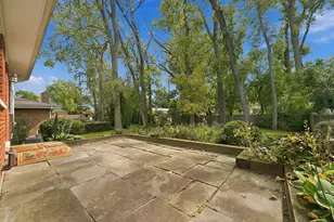 221 W Sheridan Pl, Lake Bluff, IL 60044 - Photo 35