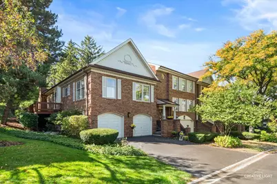 843 Seminary Circle, Glen Ellyn, IL 60137 - Photo 1
