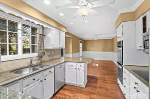 843 Seminary Cir, Glen Ellyn, IL 60137 - Photo 7