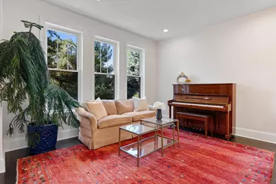 3141 N Saint Louis Avenue, Chicago, IL 60618 - Photo 5