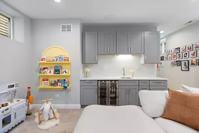 3141 N Saint Louis Avenue, Chicago, IL 60618 - Photo 27
