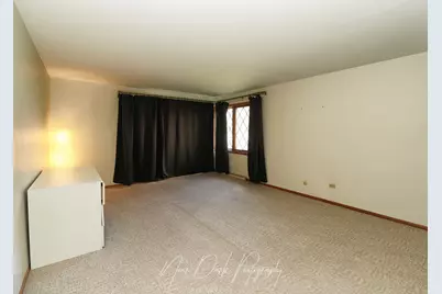 2323 N Sheridan Road, Waukegan, IL 60087 - Photo 7