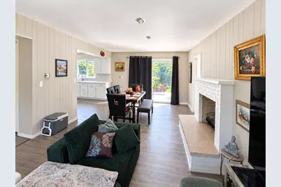 2323 N Sheridan Road, Waukegan, IL 60087 - Photo 5
