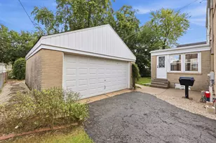 8119 Kostner Ave, Skokie, IL 60076 - Photo 29