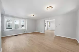 602 Whitley Ave, Joliet, IL 60433 - Photo 7