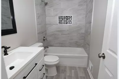 4780 Flossmoor Road, Country Club Hills, IL 60478 - Photo 11