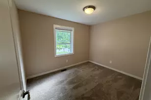 219 Newport Trail, McHenry, IL 60050 - Photo 7