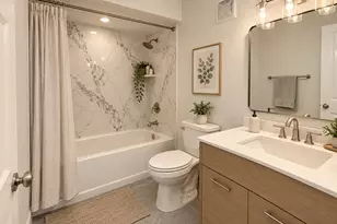 5011 Valley Ln, Streamwood, IL 60107 - Photo 9