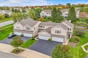 1954 Cobblestone Dr, Carpentersville, IL 60110 - Photo 23