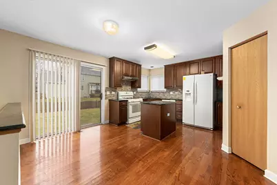 3202 Whitney Road, Aurora, IL 60502 - Photo 9