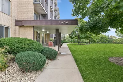 5400 Walnut Avenue #206, Downers Grove, IL 60515 - Photo 3