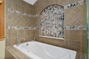 5S571 S Tuthill Rd, Naperville, IL 60563 - Photo 29