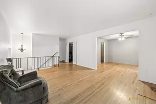 1013 Cardiff Dr, Crystal Lake, IL 60014 - Photo 3