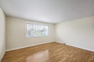 945 Shattuck Ln, Schaumburg, IL 60194 - Photo 3