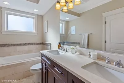 2445 W Logan Boulevard #2E, Chicago, IL 60647 - Photo 13