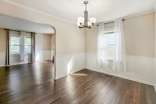 21 E Lyndale Ave, Northlake, IL 60164 - Photo 7