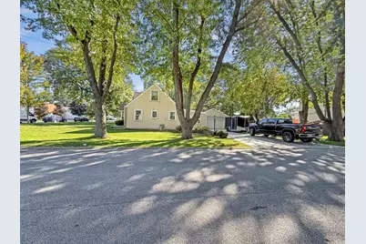 21 E Lyndale Avenue, Northlake, IL 60164 - Photo 3