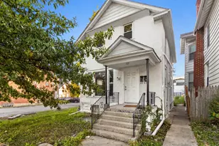 412 Oneida St, Joliet, IL 60435 - Photo 1