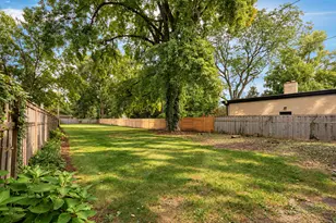 469 Uvedale Rd, Riverside, IL 60546 - Photo 21