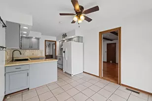 903 Crestview Dr, Monticello, IL 61856 - Photo 15