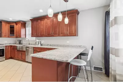 4958 W Cullom Avenue, Chicago, IL 60641 - Photo 9