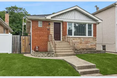4958 W Cullom Avenue, Chicago, IL 60641 - Photo 1
