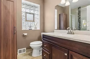 4958 W Cullom Ave, Chicago, IL 60641 - Photo 13