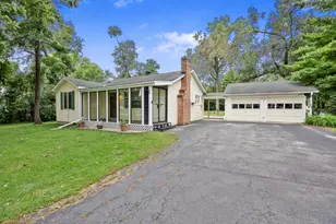 5840 S Brainard Ave, La Grange Highlands, IL 60525 - Photo 1