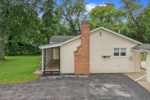 5840 S Brainard Ave, La Grange Highlands, IL 60525 - Photo 5