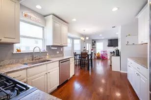 1180 Spring Creek Rd, Elgin, IL 60120 - Photo 11