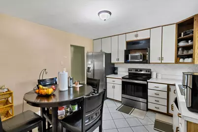 916 Stowell Avenue, Streamwood, IL 60107 - Photo 9