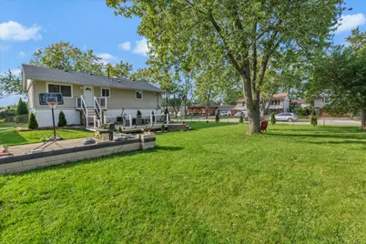 916 Stowell Avenue, Streamwood, IL 60107 - Photo 27